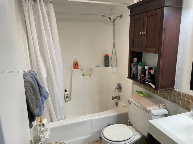 5162 NE 6th Avenue 308, Oakland Park, FL 33334