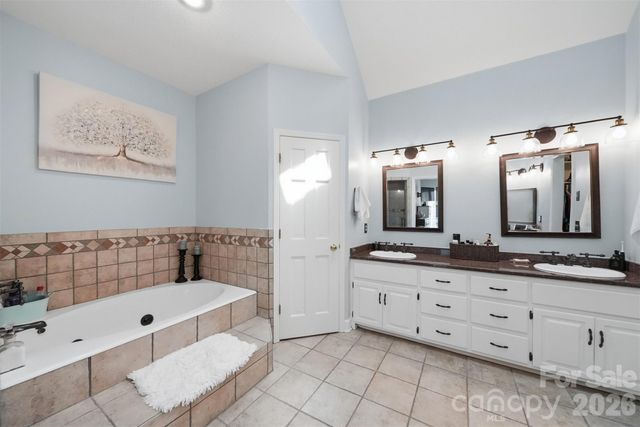 401 Stonecroft Drive, Lenoir, NC 28645