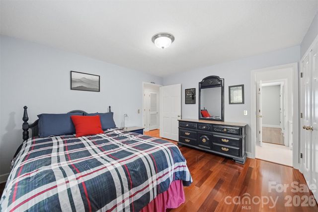 401 Stonecroft Drive, Lenoir, NC 28645