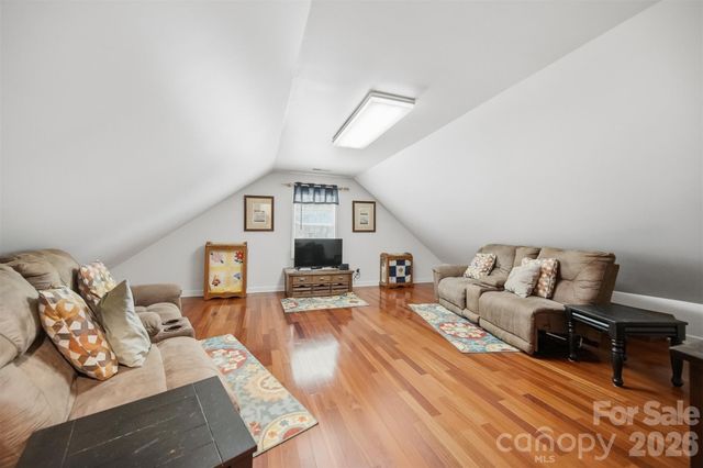 401 Stonecroft Drive, Lenoir, NC 28645