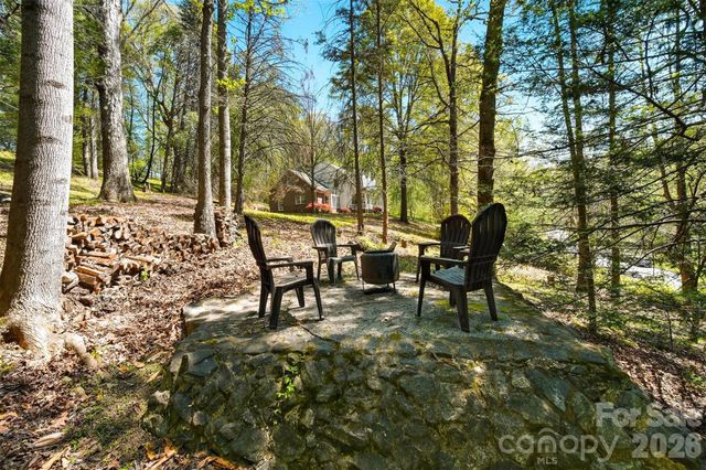 401 Stonecroft Drive, Lenoir, NC 28645