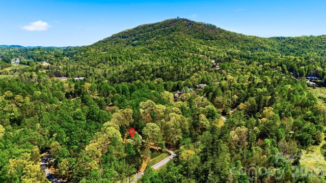 401 Stonecroft Drive, Lenoir, NC 28645
