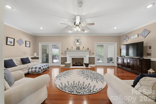 401 Stonecroft Drive, Lenoir, NC 28645
