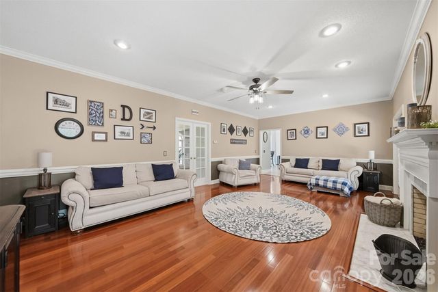 401 Stonecroft Drive, Lenoir, NC 28645