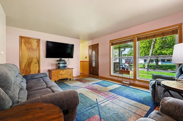 131 Hillcrest Street, Hobart, IN 46342