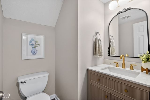 9686 Bruddy Drive, Fishers, IN 46038