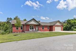 11 South Pine Drive, Weaverville, NC 28787