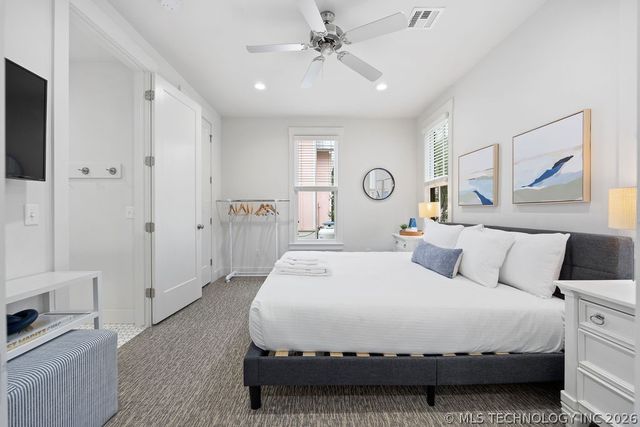43 Center Lane S, Carlton Landing, OK 74432