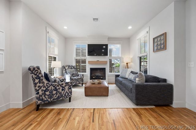 43 Center Lane S, Carlton Landing, OK 74432