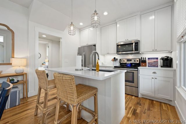 43 Center Lane S, Carlton Landing, OK 74432