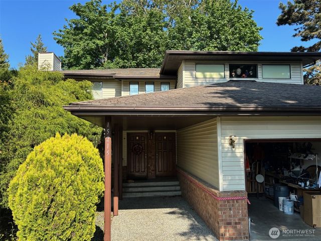 15215 Larch Way, Lynnwood, WA 98087