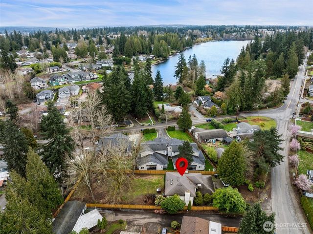 15215 Larch Way, Lynnwood, WA 98087