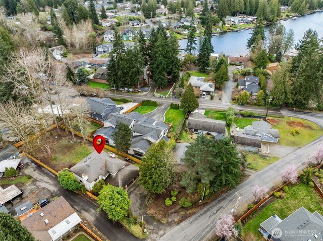 15215 Larch Way, Lynnwood, WA 98087