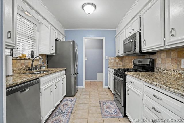 424 W Gary Street, Broken Arrow, OK 74012