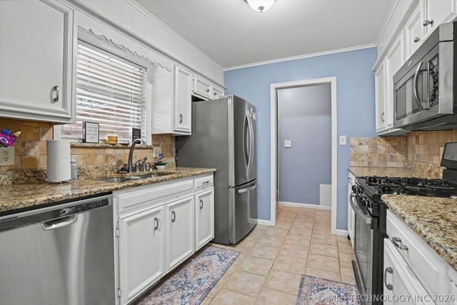 424 W Gary Street, Broken Arrow, OK 74012