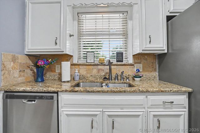 424 W Gary Street, Broken Arrow, OK 74012