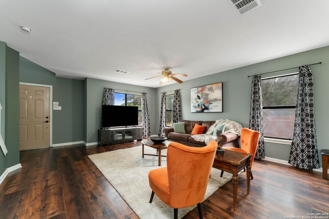 7010 Almond Green, San Antonio, TX 78250