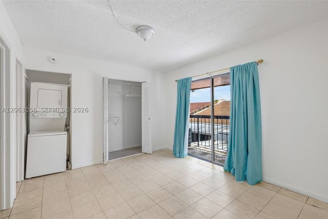 2170 W 60th St 16208, Hialeah, FL 33016