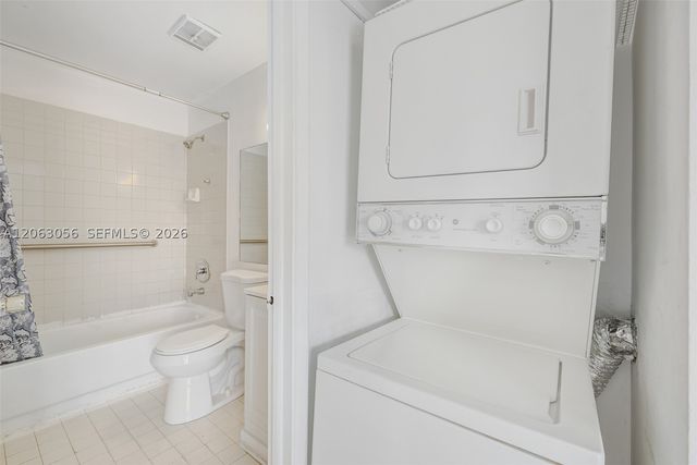 2170 W 60th St 16208, Hialeah, FL 33016