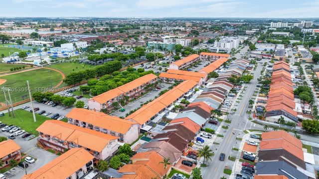 2170 W 60th St 16208, Hialeah, FL 33016
