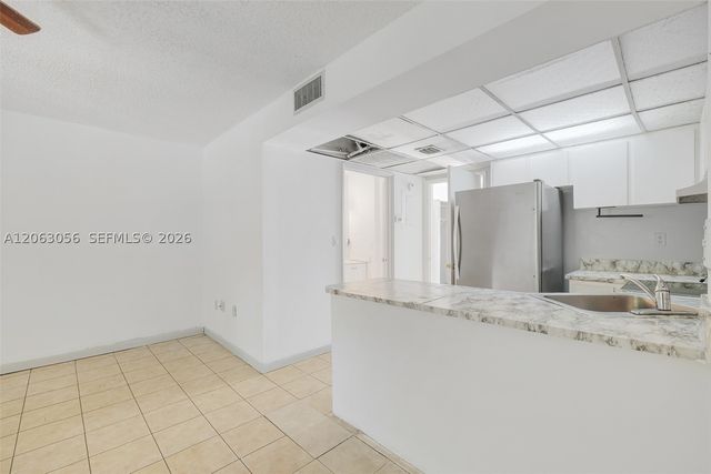 2170 W 60th St 16208, Hialeah, FL 33016