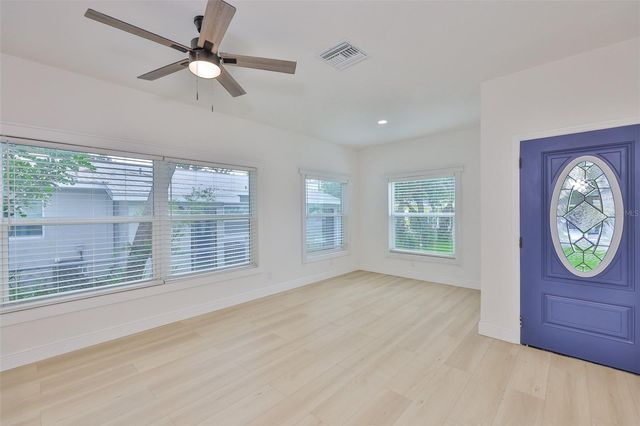 829 18TH STREET S, St Petersburg, FL 33712