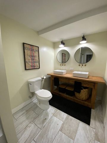 656 Grove Street 1, Worcester, MA 01605