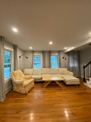 656 Grove Street 1, Worcester, MA 01605