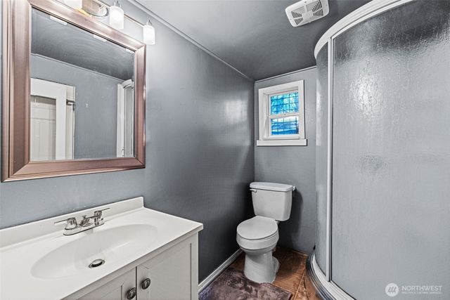 2051 S 223rd Street, Des Moines, WA 98198