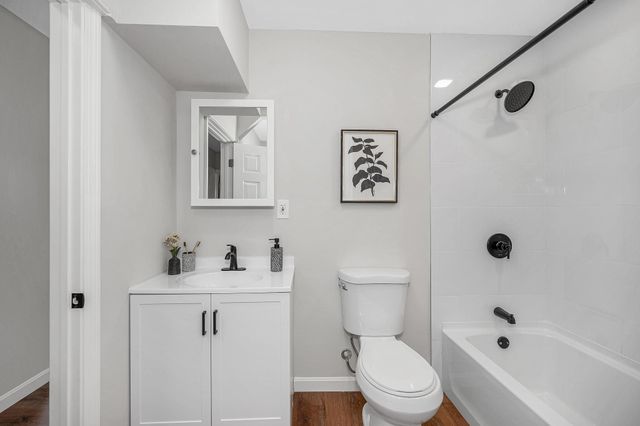 180 Melrose Street, Manchester, NH 03109