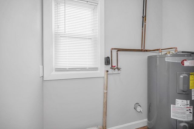 180 Melrose Street, Manchester, NH 03109