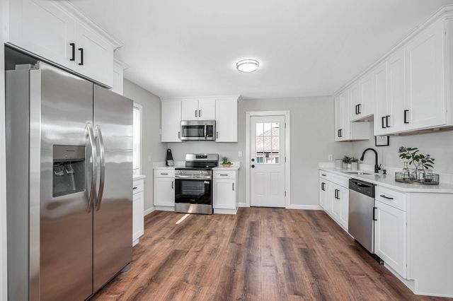 180 Melrose Street, Manchester, NH 03109