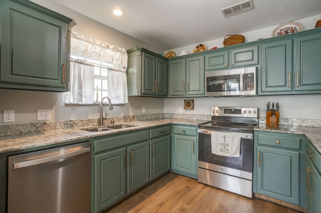 605 Rhonda, Italy, TX 76651