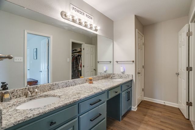 605 Rhonda, Italy, TX 76651