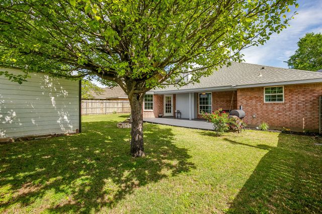 605 Rhonda, Italy, TX 76651