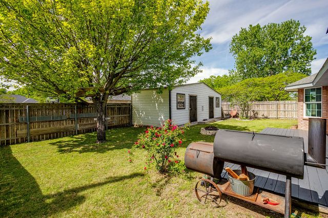 605 Rhonda, Italy, TX 76651