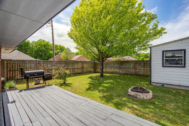 605 Rhonda, Italy, TX 76651