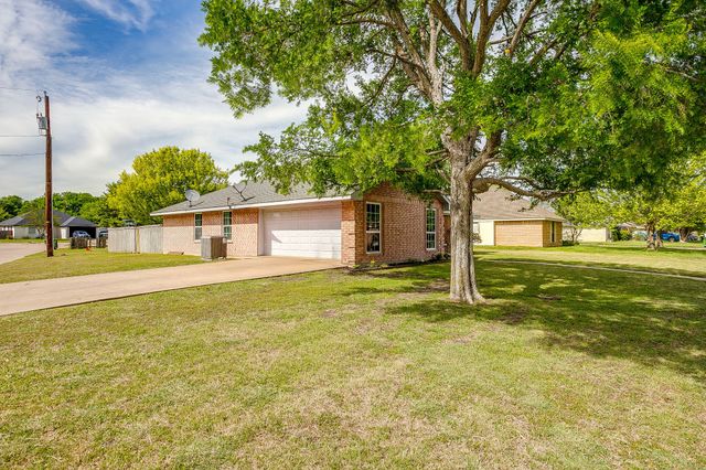 605 Rhonda, Italy, TX 76651