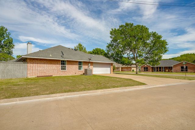 605 Rhonda, Italy, TX 76651