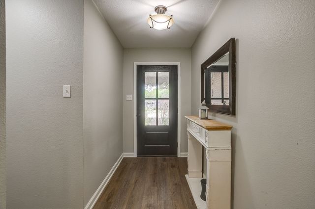 605 Rhonda, Italy, TX 76651