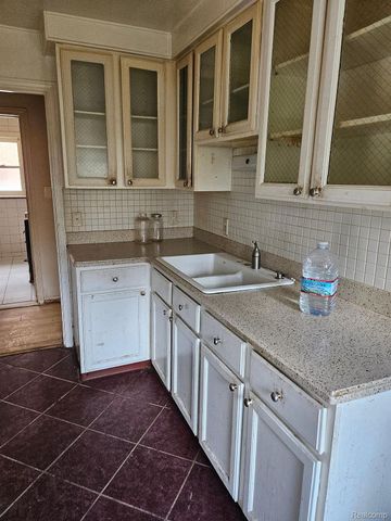 18627 RUTHERFORD Street, Detroit, MI 48235