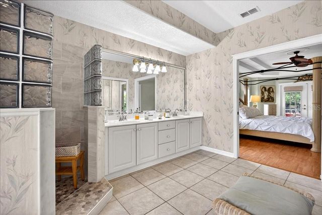 117 WHISPERING PINE DRIVE, Palm Coast, FL 32164