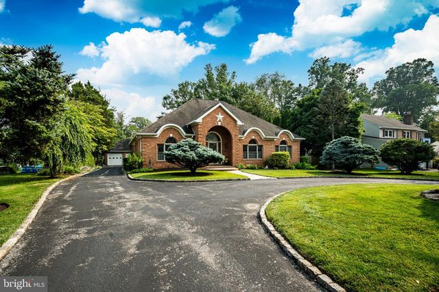 3744 SCHOOL LN, Newtown Square, PA 19073