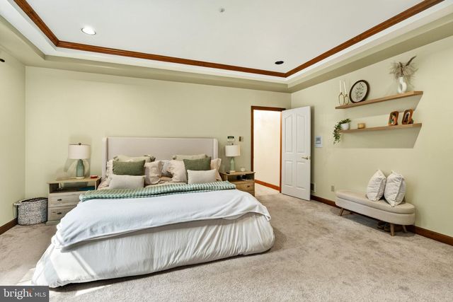 3744 SCHOOL LN, Newtown Square, PA 19073