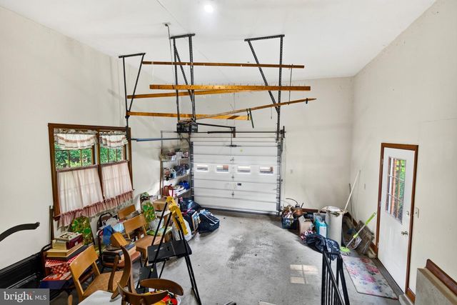 3744 SCHOOL LN, Newtown Square, PA 19073
