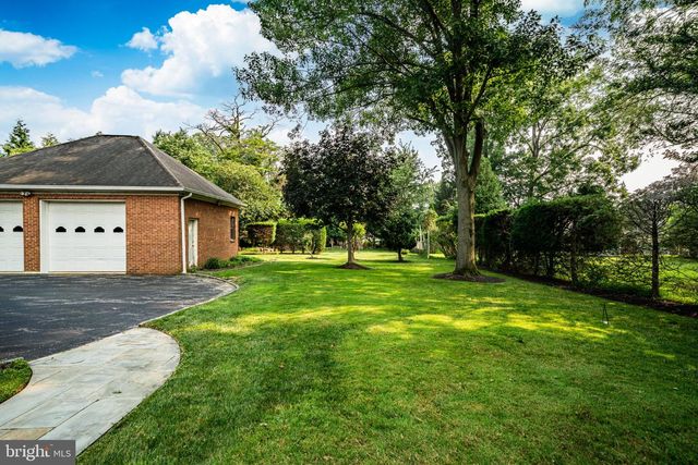 3744 SCHOOL LN, Newtown Square, PA 19073