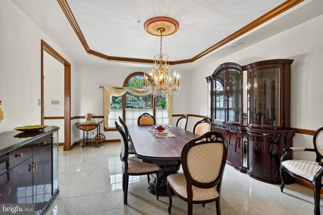 3744 SCHOOL LN, Newtown Square, PA 19073