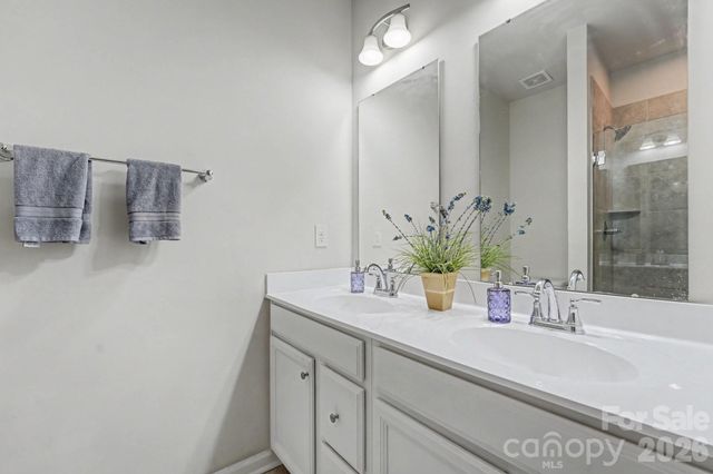 2105 Autumn Olive Lane, Matthews, NC 28104