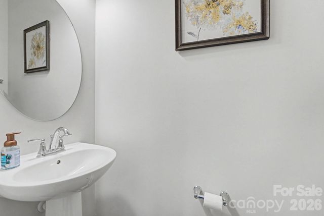 2105 Autumn Olive Lane, Matthews, NC 28104