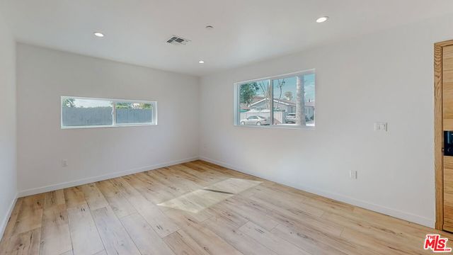 16010 Cantlay Street 2, Van Nuys, CA 91406